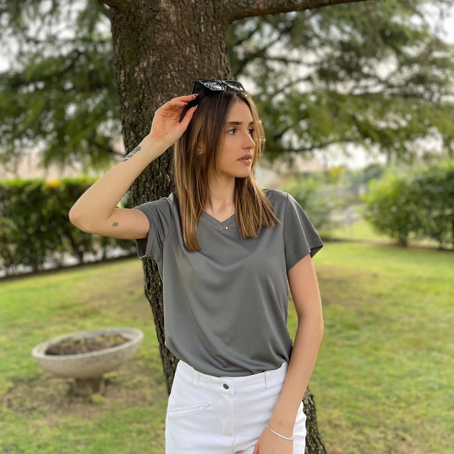 Women's T-Shirts Short Sleeve Quick Dry Athletic V-Neck Tee Shirt Running